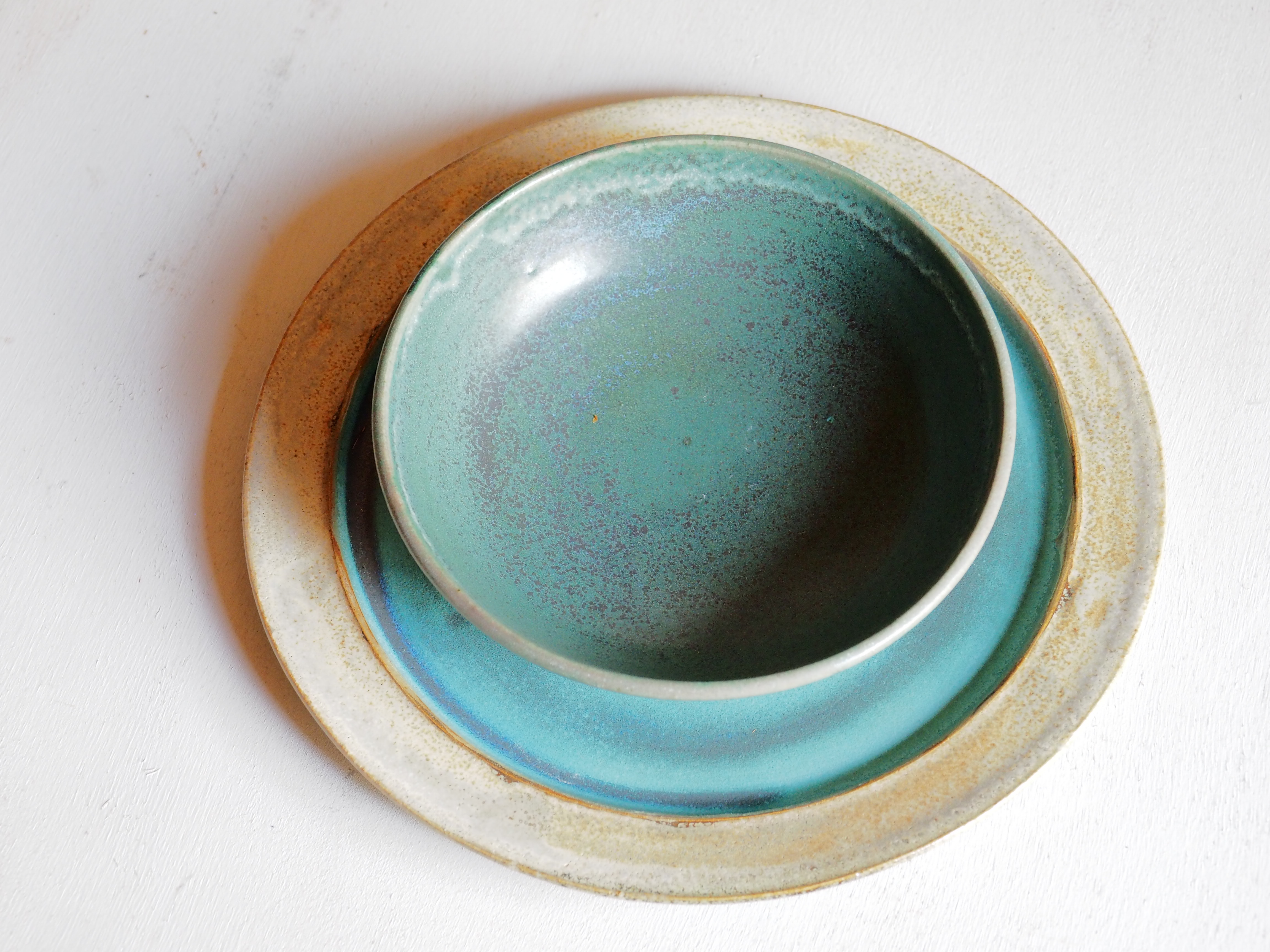 Assiette plate +creuse